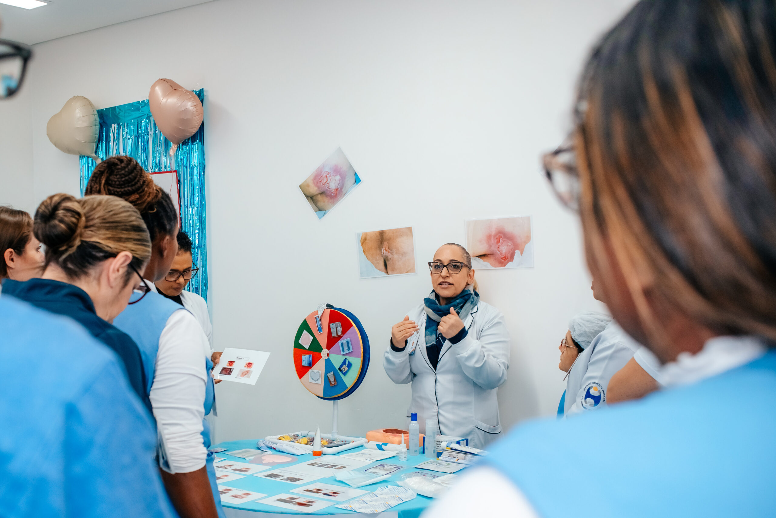COM WORKSHOP, HOSPITAL DE URGÊNCIA DE SÃO BERNARDO CAPACITA SERVIDORES DA SAÚDE PARA PREVENÇÃO DE LESÕES EM PACIENTES ACAMADOS