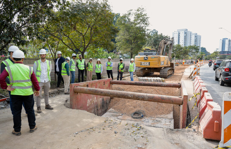 SÃO CAETANO RECEBE COMISSÃO DO BANCO FINANCIADOR DAS OBRAS DO DRENAR QUE VÃO COMBATER AS ENCHENTES NA CIDADE