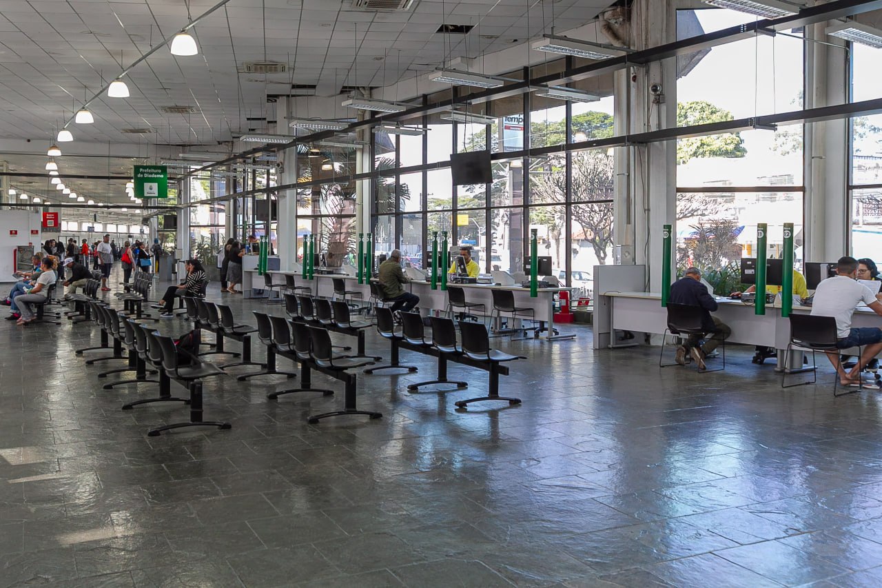 CENTRAL DE ATENDIMENTO DE DIADEMA COMPLETA 18 ANOS DIVERSIFICANDO E MODERNIZANDO SERVIÇOS