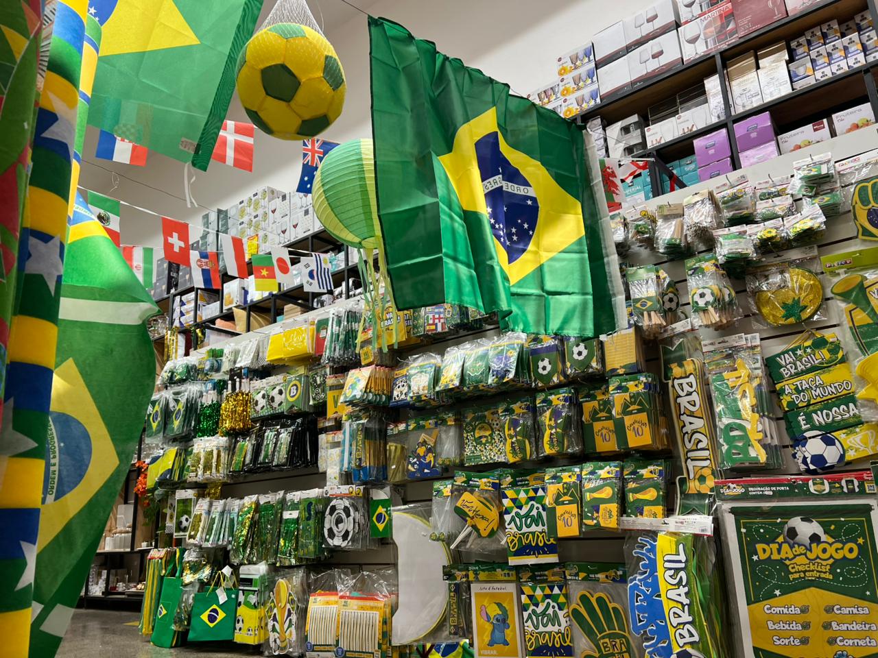 ESTREIA DO BRASIL NA COPA, SÁBADO, (13), IMPULSIONA VENDAS NO COMÉRCIO EM SÃO BERNARDO, ESTIMA ACISBEC
