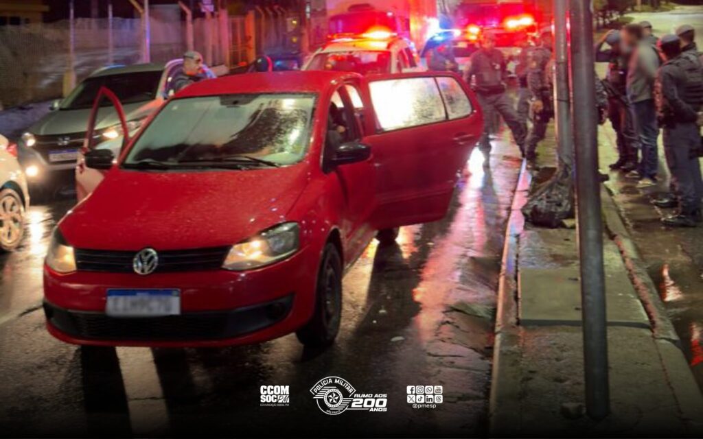 CARRO ROUBADO EM SÃO BERNARDO É RECUPERADO PELA PM EM JANDIRA