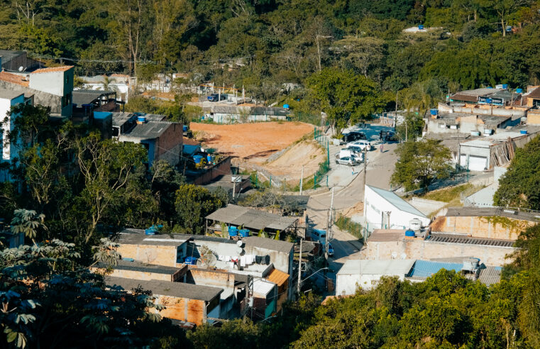 URBANIZAÇÃO DO ALVARENGUINHA, EM SÃO BERNARDO, AVANÇA COM NOVO ASFALTO, CANALIZAÇÃO DE CÓRREGOS E ESPAÇOS ESPORTIVOS