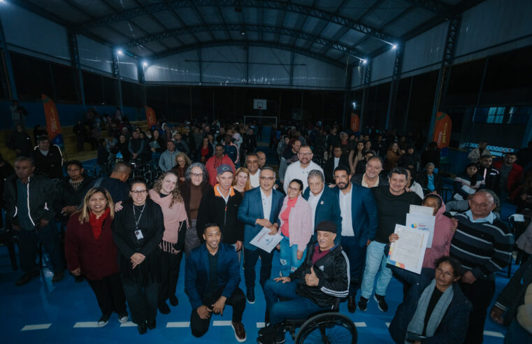 COM AVANÇO DA REGULARIZAÇÃO FUNDIÁRIA, SÃO BERNARDO ENTREGA MAIS 445 ESCRITURAS À POPULAÇÃO DO GRANDE ALVARENGA