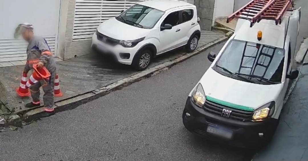 COM CRIANÇA DOENTE E IDOSA EM CASA, MORADORA DIZ QUE TEVE A LUZ CORTADA MESMO COM AS CONTAS PAGAS NO RUDGE RAMOS