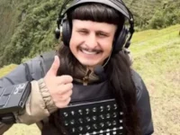 CANTOR E COMEDIANTE OLIVER TREE MORRE EM ACIDENTE DE HELICÓPTERO NO RIO DE JANEIRO