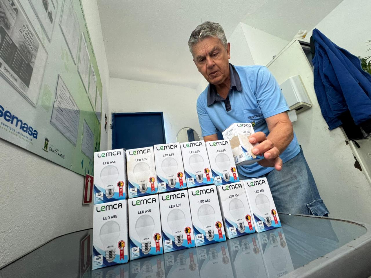 AÇÃO DE TROCA GRATUITA DE LÂMPADAS CHEGA A CINCO NOVAS ESTAÇÕES DE COLETA DE SANTO ANDRÉ