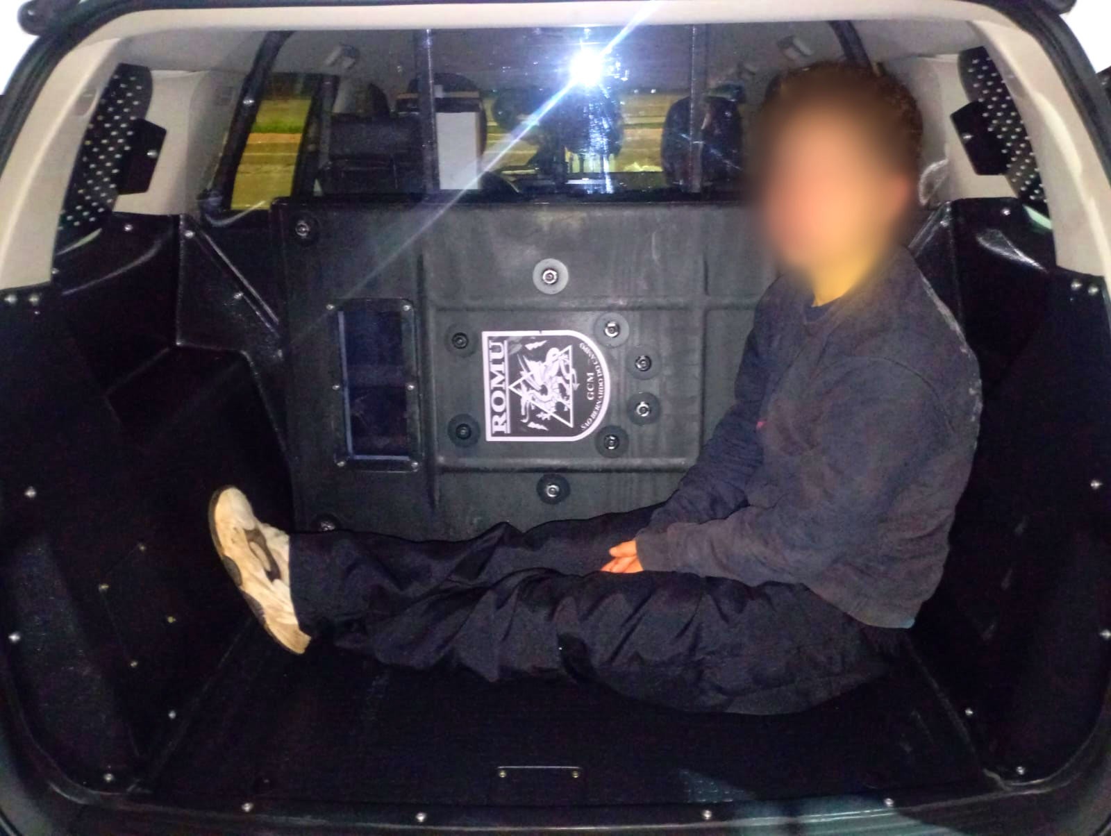 ROMU DE SÃO BERNARDO PRENDE MULHER POR TRÁFICO DURANTE AÇÃO DA OPERAÇÃO DORME BEM NO ALVES DIAS