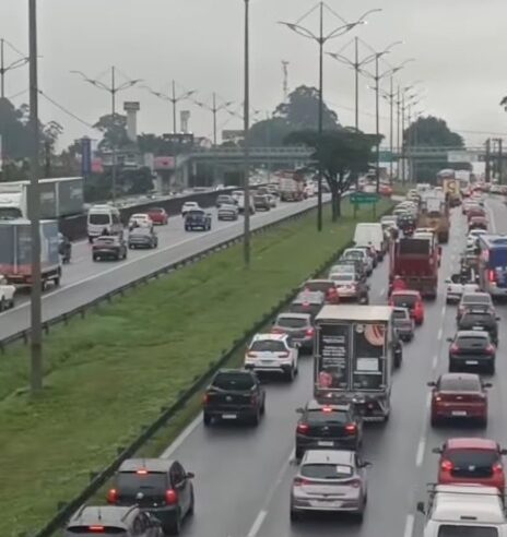 ANCHIETA TEM LENTIDÃO E CONGESTIONAMENTO NO SENTIDO SÃO PAULO NA MANHÃ DESTA TERÇA-FEIRA