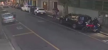 CÂMERAS FLAGRAM CARRO SUSPEITO E MOTO ANTES DE ATENTADO CONTRA TENENTE DA ROTA EM SÃO CAETANO