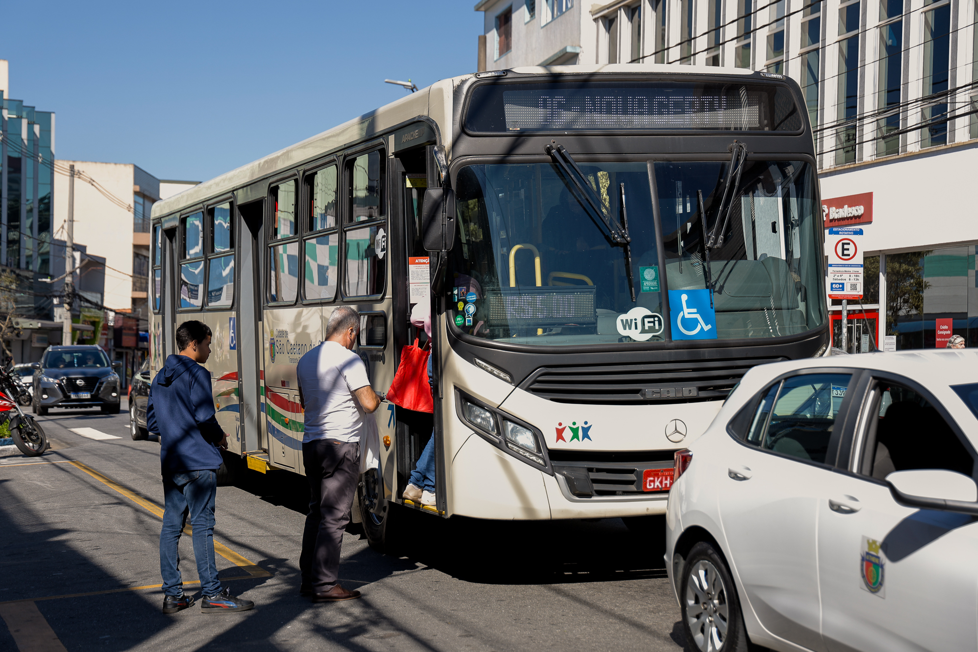 TARIFA ZERO SÓ PARA MORADORES REDUZ EM 60% NÚMERO DE PASSAGEIROS NO TRANSPORTE COLETIVO DE SÃO CAETANO NO 1º DIA