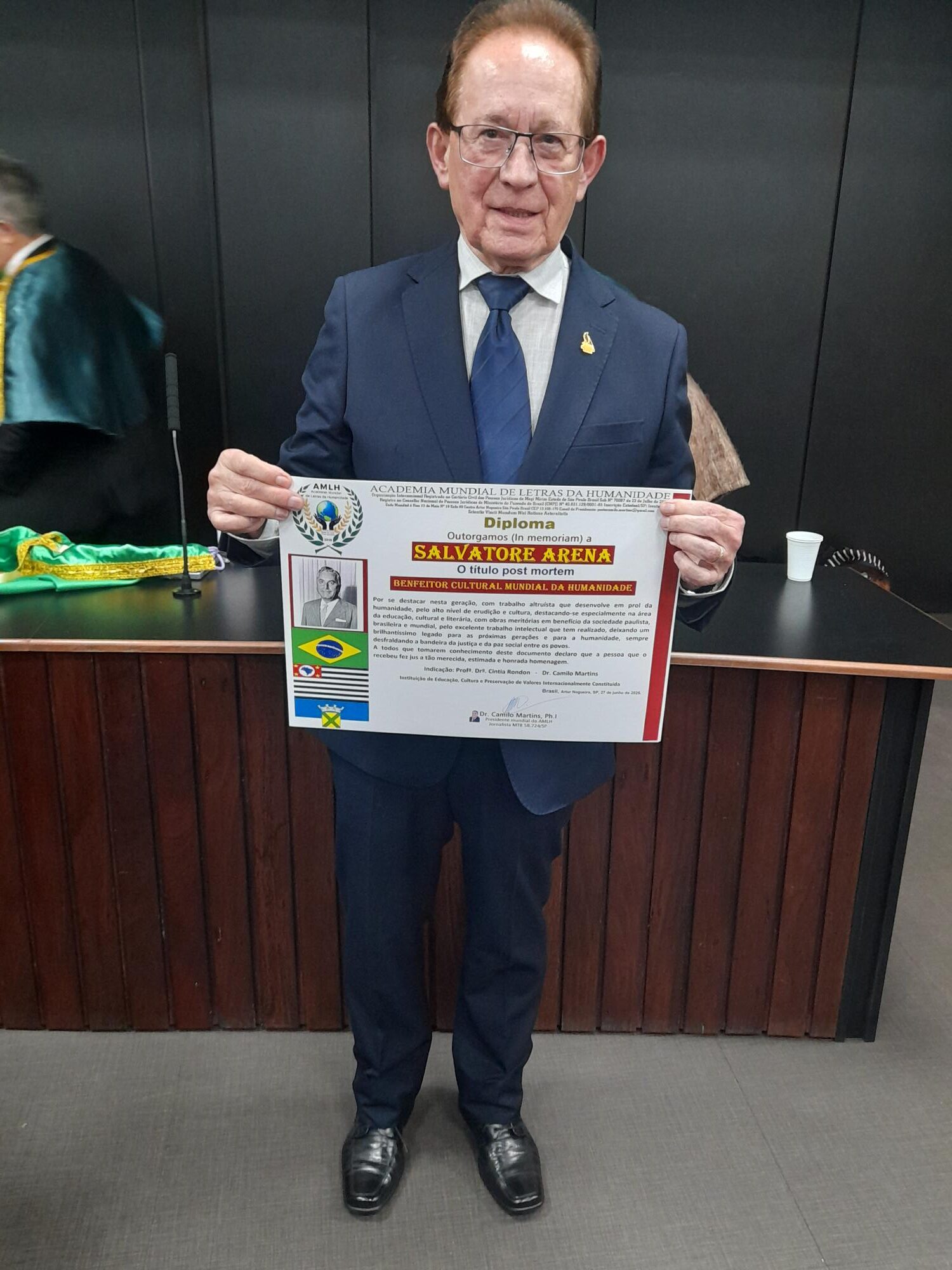 FUNDAÇÃO SALVADOR ARENA RECEBE DUAS HOMENAGENS DA ACADEMIA MUNDIAL DE LETRAS DA HUMANIDADE