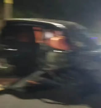 MOTORISTA BATE CARRO EM POSTE NO PARQUE SELECTA, EM SÃO BERNARDO, NA MADRUGADA DESTA SEGUNDA-FEIRA (20)