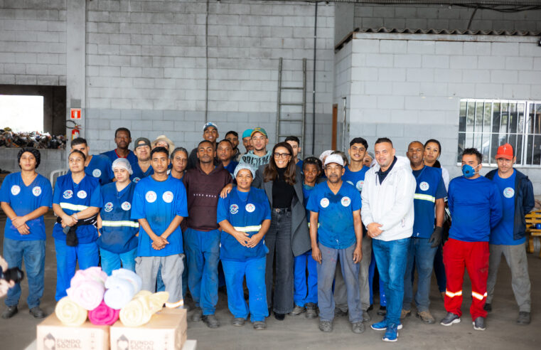FUNDO SOCIAL DE SÃO BERNARDO ENTREGA MANTAS E ALIMENTOS A PROFISSIONAIS DAS COOPERATIVAS DE RECICLAGEM DO MUNICÍPIO