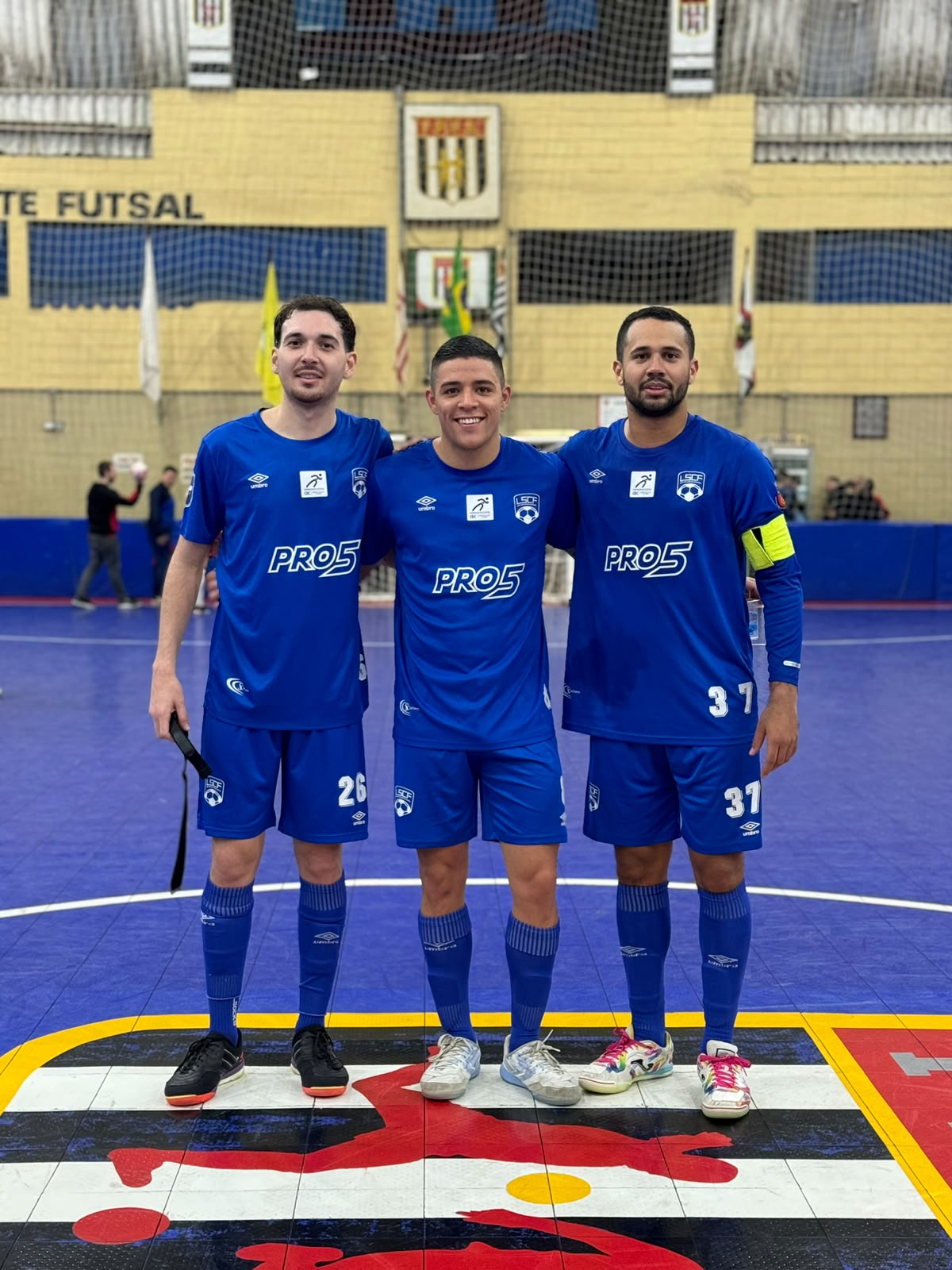 LIGA SÃO CAETANO VENCE PRAIA GRANDE/MRW E RECONQUISTA A LIDERANÇA DO CAMPEONATO PAULISTA DE FUTSAL