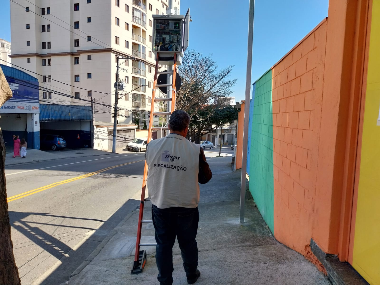 EM SÃO BERNARDO DO CAMPO, IPEM-SP VERIFICA RADAR NA RUA DOS VIANAS