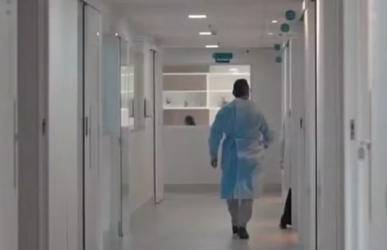 RECÉM-NASCIDO É ENCONTRADO EM LIXEIRA DE HOSPITAL DE SÃO PAULO