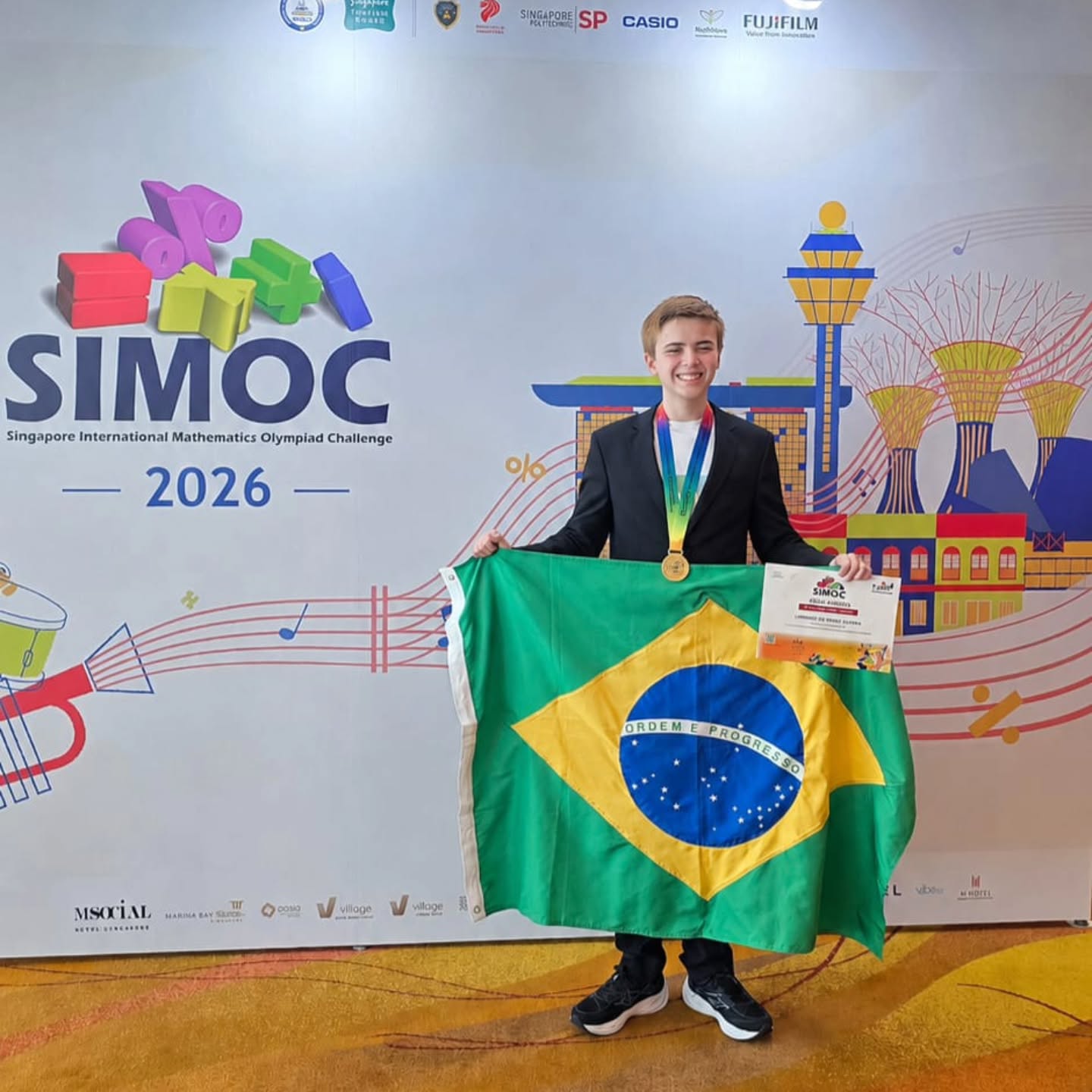 PRODÍGIO DE SÃO BERNARDO CONQUISTA A TERCEIRA MEDALHA DE OURO EM OLIMPÍADA DE MATEMÁTICA EM SINGAPURA