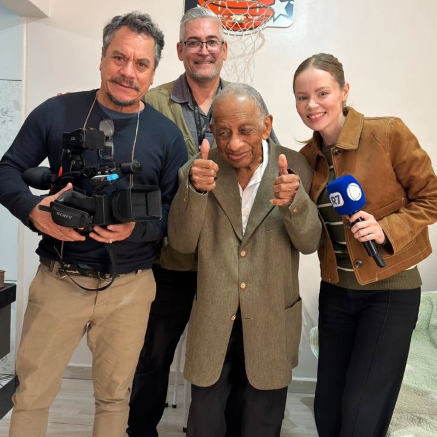 AOS 116 ANOS, MORADOR MAIS VELHO DE SÃO BERNARDO GRAVA REPORTAGEM DA RECORD