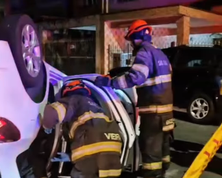 MOTORISTA EMBRIAGADO É PRESO APÓS CAPOTAR CARRO E ATINGIR DOIS VEÍCULOS EM SÃO BERNARDO