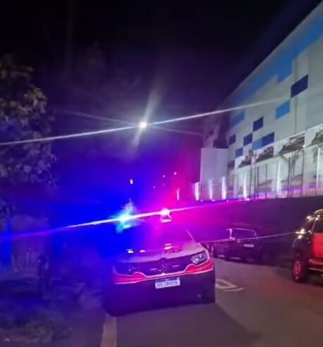 BRIGA ENTRE ALUNAS DE 11 E 14 ANOS EM ESCOLA ESTADUAL TERMINA COM HOMEM MORTO A TIROS EM SANTO ANDRÉ