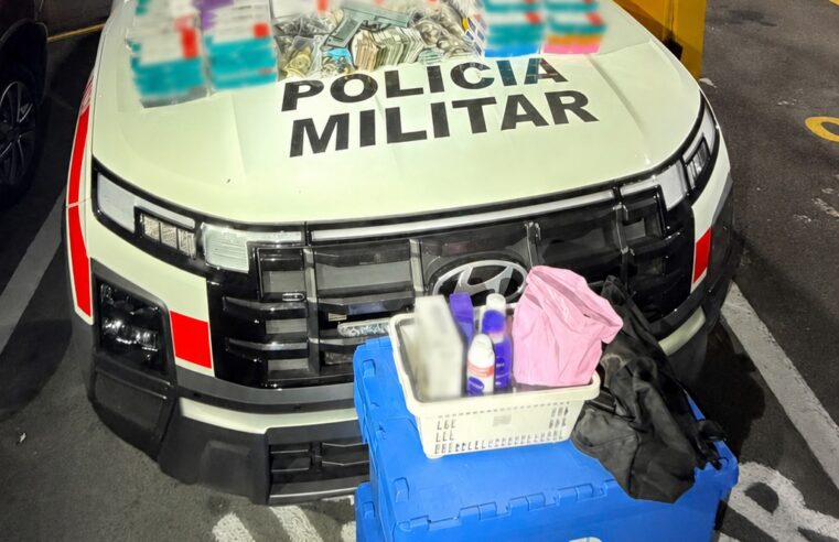 PM PRENDE BANDO QUE FUGIA DE CARRO COM MAIS DE 70 CAIXAS DE CANETAS EMAGRECEDORAS ROUBADAS