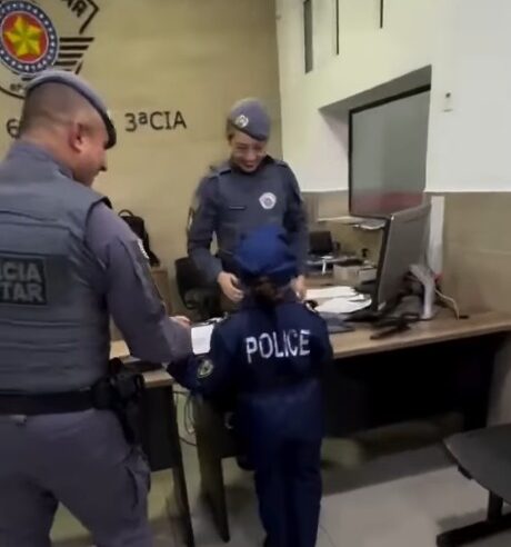 GAROTA DE SÃO BERNARDO REALIZA SONHO AO COMEMORAR 7 ANOS AO LADO DA POLÍCIA MILITAR