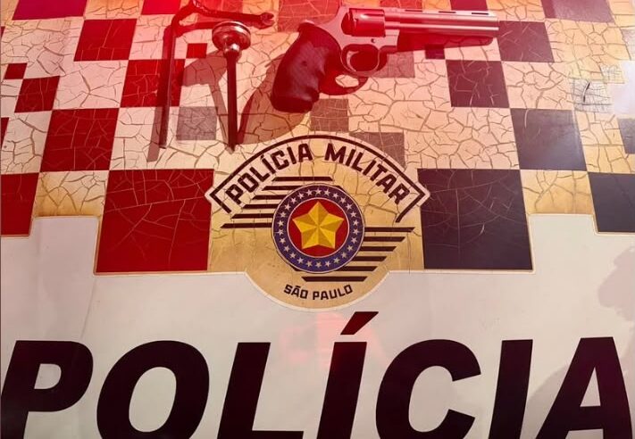 PM APREENDE SIMULACRO DE ARMA E DETÉM ADOLESCENTE NA RUA JOAQUIM NABUCO, NO CENTRO DE SÃO BERNARDO