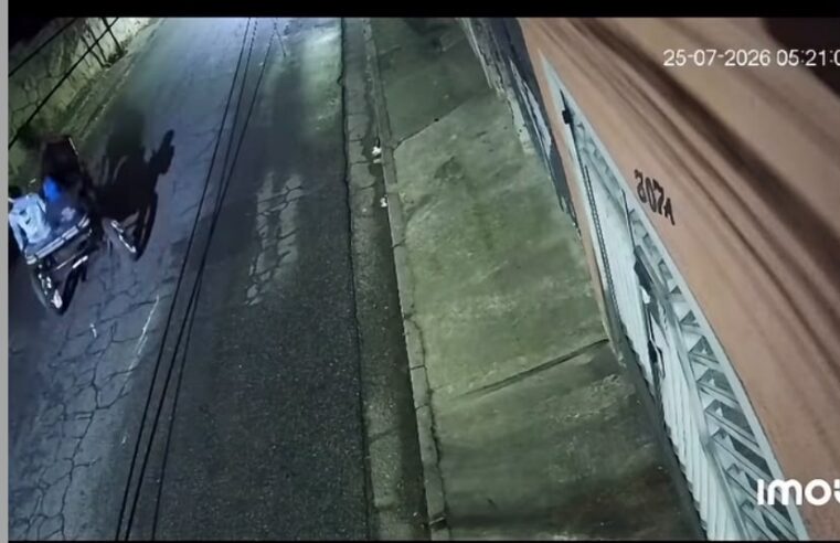 ASSALTO A MULHER COM CHARRETE CHAMA ATENÇÃO EM FERRAZ DE VASCONCELOS