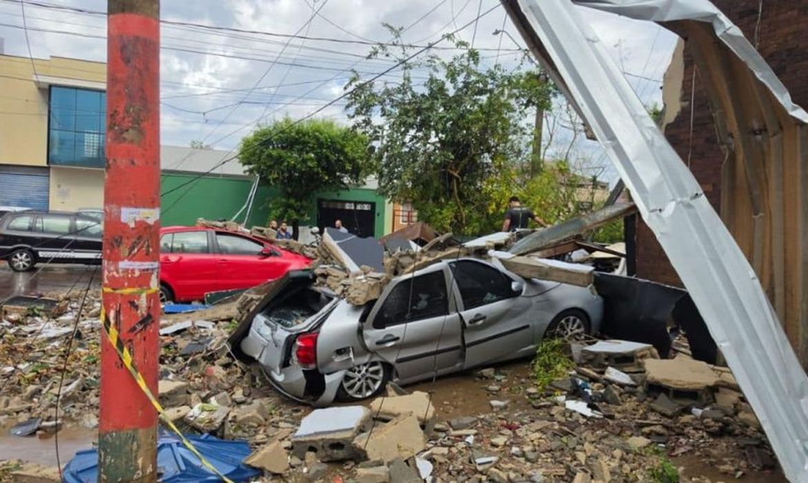 TEMPORAL DEIXA MILHARES SEM ENERGIA E GOVERNO FEDERAL ANUNCIA AJUDA À REGIÃO DE RIBEIRÃO PRETO