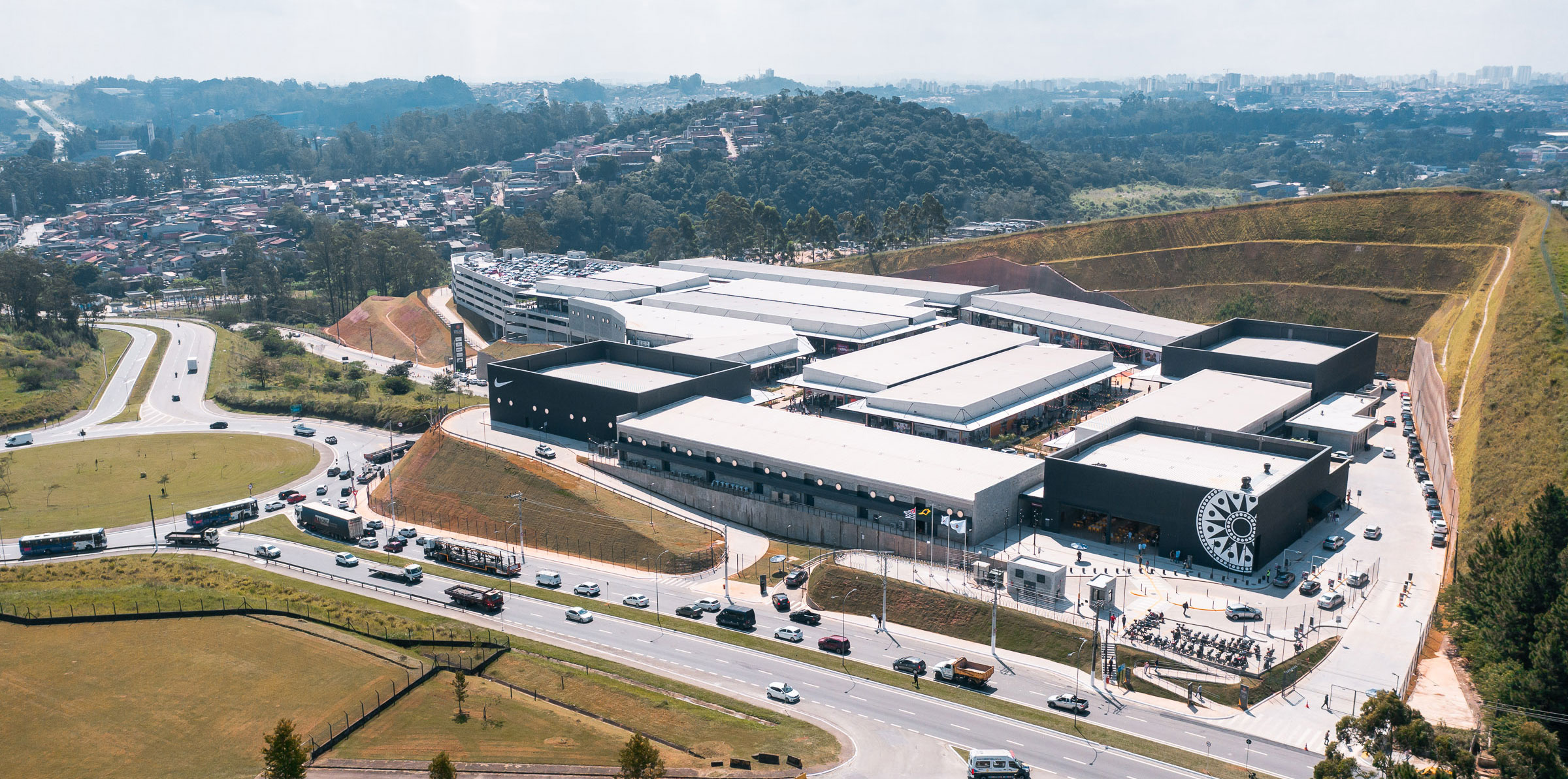 OUTLET PREMIUM IMIGRANTES PROMOVE “SEMANA DA HAVAIANAS” COM 30% DE DESCONTOS E APRESENTA PROGRAMAÇÃO ESPECIAL PARA JULHO