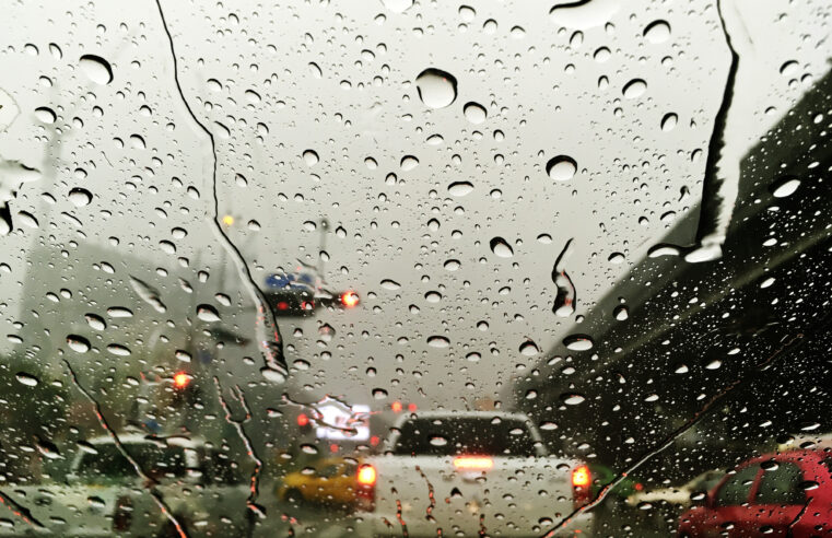 DEFESA CIVIL ESTADUAL ALERTA PARA CHUVA E VENTOS FORTES E ATIVA GABINETE DE CRISE EM SP