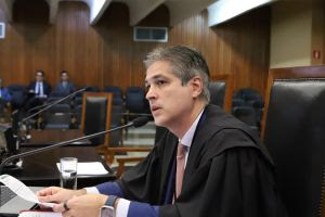 NOTA: CONSELHEIRO MAXWELL VIEIRA DETERMINA PRAZO AO GOVERNO DO ESTADO E À CONCESSIONÁRIA PARA ESCLARECEREM FALHAS SUCESSIVAS EM TRENS URBANOS