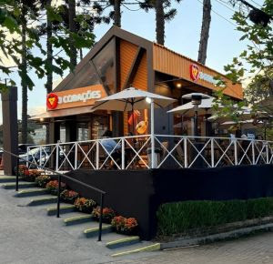 3 CORAÇÕES INAUGURA A CASA DE INVERNO EM CAMPOS DO JORDÃO, UM REFÚGIO PARA A TEMPORADA MAIS ACONCHEGANTE DO ANO