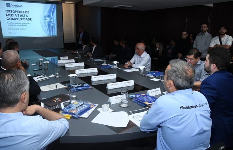 CONSÓRCIO ABC DISCUTE REGIONALIZAÇÃO DA ORTOPEDIA DE ALTA COMPLEXIDADE EM ASSEMBLEIA DE PREFEITOS