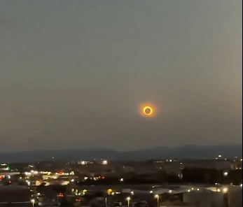 ECLIPSE SOLAR TOTAL ESCURECE CÉU NA ISLÂNDIA E NA ESPANHA