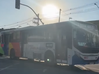 FIAÇÃO PENDURADA PARA TRÂNSITO NA ESTRADA DOS ALVARENGAS NESTA TERÇA-FEIRA (18)