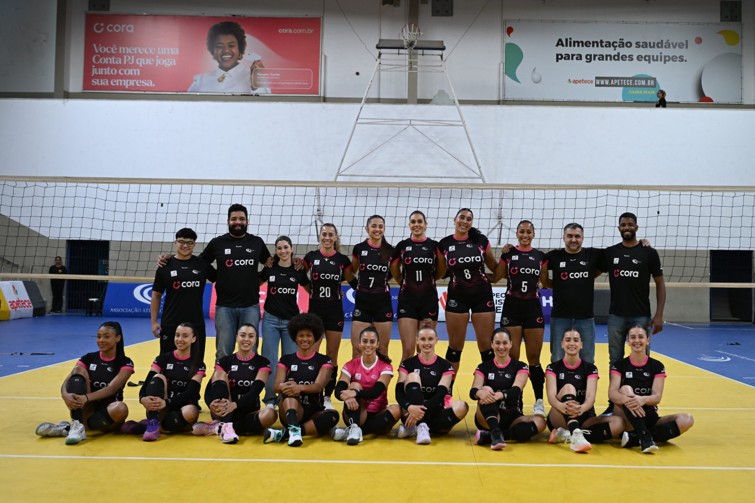 CORA SÃO CAETANO ESTREIA NO PAULISTA DE VÔLEI FEMININO COM VITÓRIA SOBRE O PAULISTANO BARUERI E MILTON FEIJÃO EM FESTA