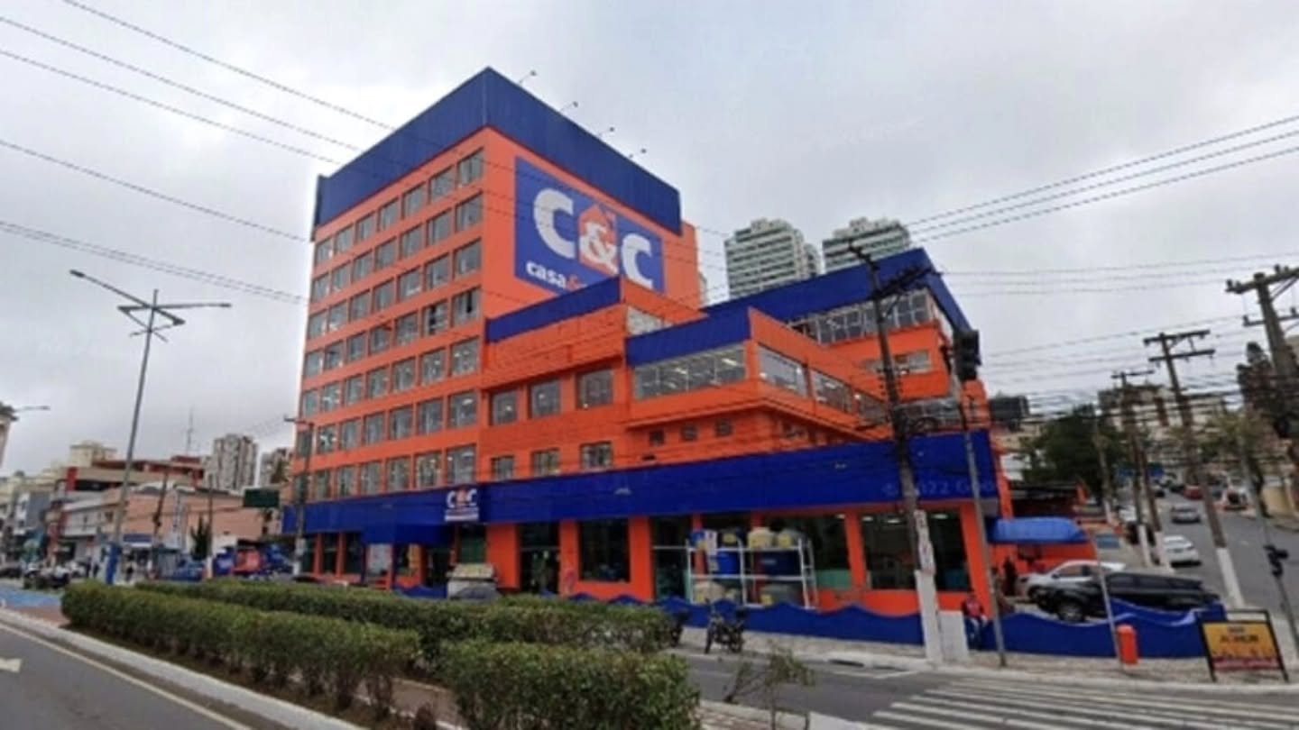 ANTIGO UEMURA E C&C VAI VIRAR HOSPITAL NA AVENIDA KENNEDY