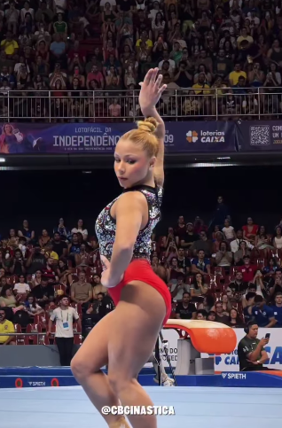 FLÁVIA SARAIVA CONQUISTA DOIS OUROS NO BRASILEIRO DE GINÁSTICA ARTÍSTICA