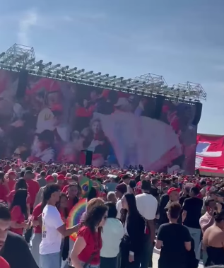 MOVIMENTAÇÃO É INTENSA NA MANHÃ DESTE DOMINGO NO ESTÁDIO 1º DE MAIO PARA EVENTO DE LULA EM SÃO BERNARDO