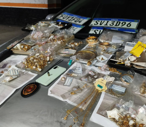 QUADRILHA ALUGA SALA NO MESMO PRÉDIO PARA FURTAR JOALHERIA E QUATRO SÃO PRESOS EM SP