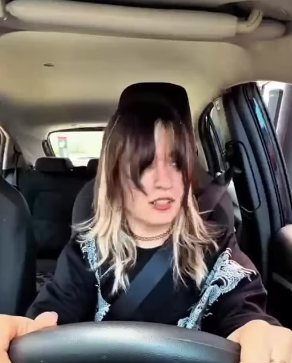 ‘VAMPIRA DO DRIFT’ VIRA GAROTA-PROPAGANDA DO BURGER KING APÓS VÍDEO VIRAL