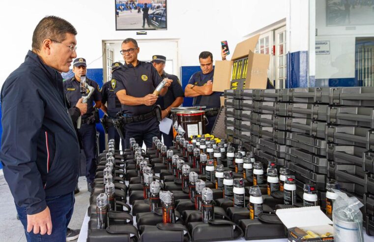 PREFEITURA DE DIADEMA ENTREGA NOVOS ARMAMENTOS PARA A GCM