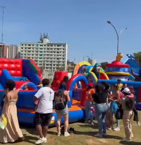 ANIVERSÁRIO DE SÃO BERNARDO: PAÇO MUNICIPAL LOTADO EM DIA DE SOL