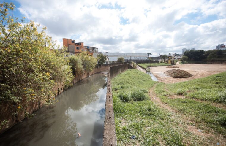 SÃO BERNARDO INICIA OBRAS DE CANALIZAÇÃO DO RIBEIRÃO DOS COUROS E ENFRENTA GARGALO HISTÓRICO NA VILA GALILÉIA