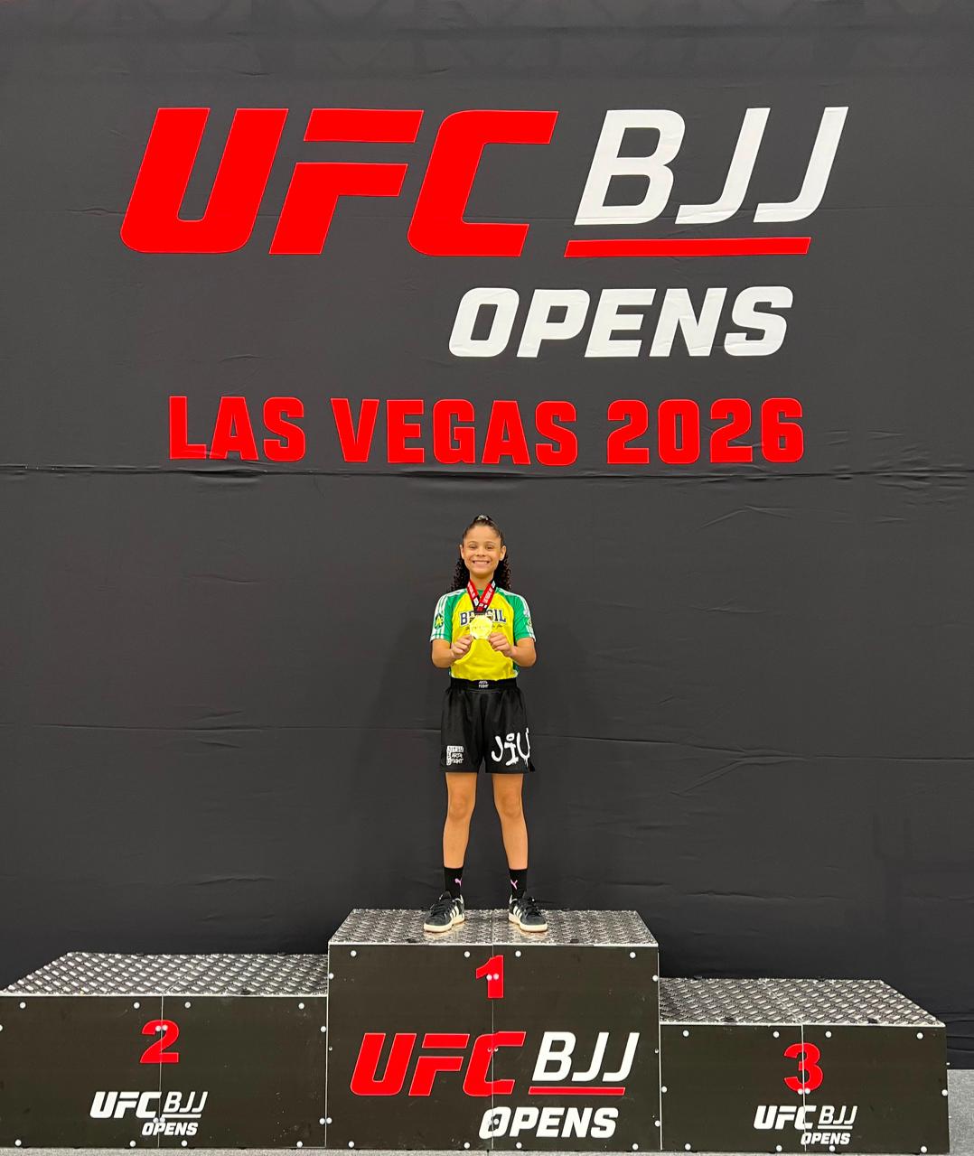REBECA BEM-TE-VI CONQUISTA OURO E BRONZE EM COMPETIÇÃO INTERNACIONAL DE JIU-JÍTSU, EM LAS VEGAS, NOS EUA