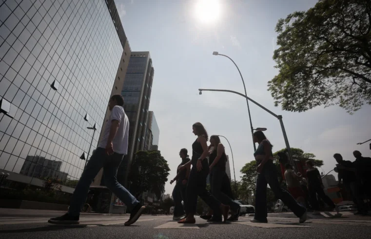 DEFESA CIVIL ALERTA PARA BAIXA UMIDADE DO AR EM REGIÕES DO INTERIOR DE SP