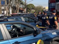 ROMU DE SÃO BERNARDO PRENDE JOVEM E APREENDE ADOLESCENTE COM 265 PORÇÕES DE DROGAS NA OPERAÇÃO BAIRRO MAIS SEGURO