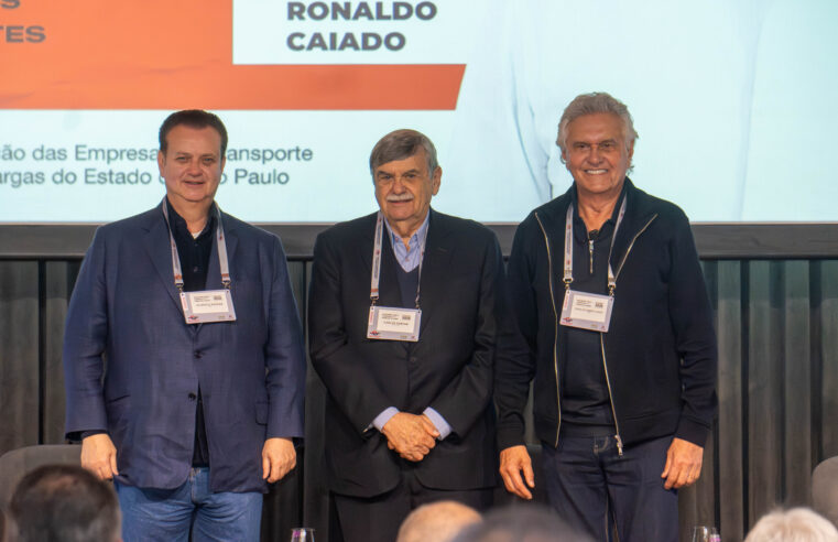 CANDIDATO À PRESIDÊNCIA, RONALDO CAIADO RECEBE PROPOSTAS DO TRANSPORTE DE CARGAS EM ENCONTRO COM EMPRESÁRIOS EM SÃO PAULO