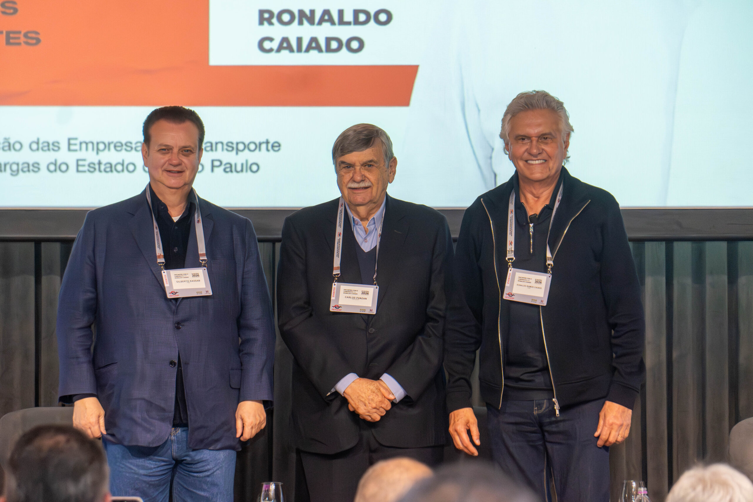 CANDIDATO À PRESIDÊNCIA, RONALDO CAIADO RECEBE PROPOSTAS DO TRANSPORTE DE CARGAS EM ENCONTRO COM EMPRESÁRIOS EM SÃO PAULO
